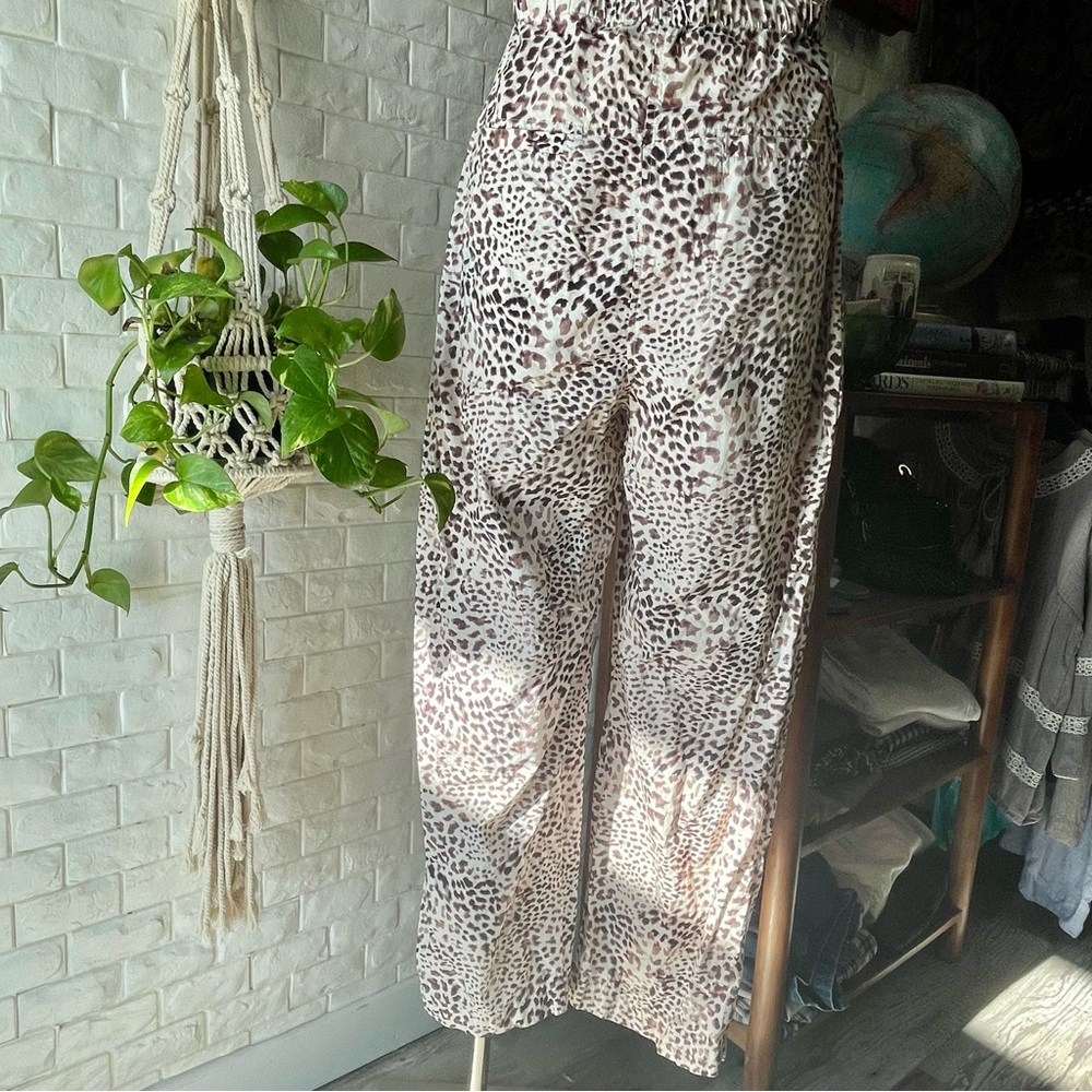 Sea New York Calla Cheetah Smocked V-Neck Jumpsuit Size 8 - Picture 13 of 15